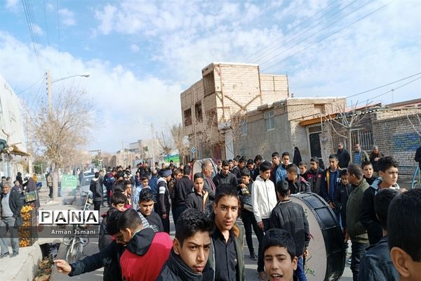 دانش‌آموزان کندر در سوگ حضرت فاطمه زهرا(س)