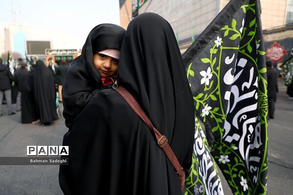 اجتماع فاطمیون در میدان هفت تیر