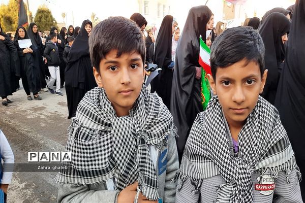 استقبال نوجوانان و جوانان بافقی از شهید گمنام