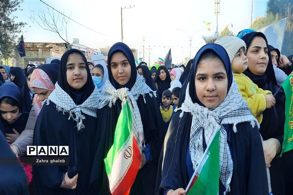 استقبال نوجوانان و جوانان بافقی از شهید گمنام