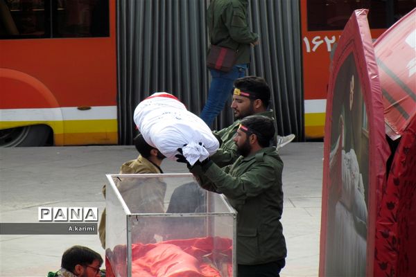 تشییع پیکر پاک شهدا گمنام در سالروز شهادت حضرت زهرا (س) در اصفهان