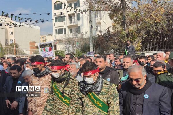 مراسم تشییع شهید گمنام دانش‌آموز در روز شهادت حضرت فاطمه (س) در فارس