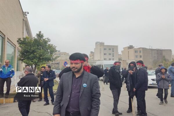 مراسم تشییع شهید گمنام دانش‌آموز در روز شهادت حضرت فاطمه (س) در فارس