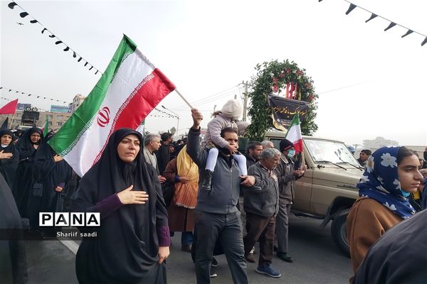 مراسم تشییع هشت تن از شهدای گمنام دوران دفاع مقدس در شیراز