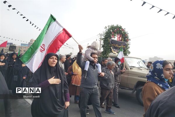 مراسم تشییع هشت تن از شهدای گمنام دوران دفاع مقدس در شیراز