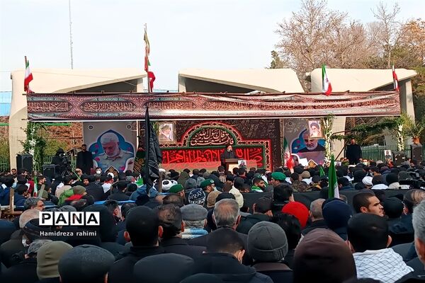 تشییع پیکر مطهر ٢٠٠ شهید گمنام در تهران