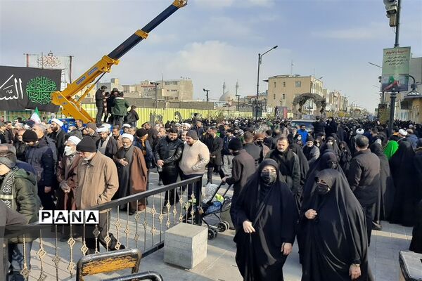 مراسم تشییع پیکر 6 شهید گمنام دفاع مقدس در قم