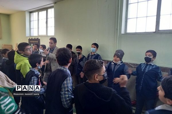 هیات‌ دانش‌آموزی دبستان ایمان رودهن در سوگ حضرت فاطمه(س)