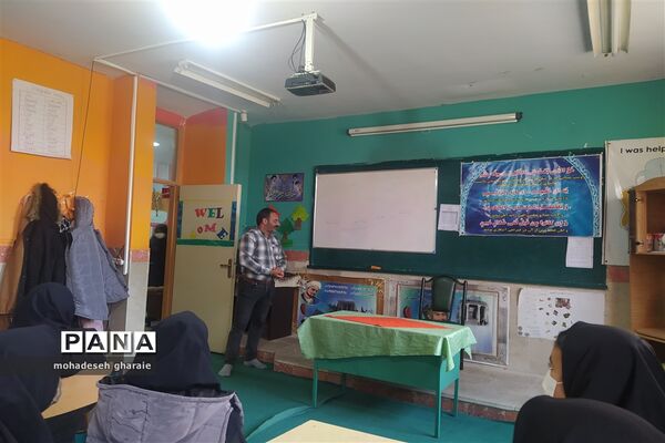 برگزاری کلاس آموزشی در زمینه بهداشت و تغذیه مناسب در دبیرستان نوشین بختیاری بخش جوادآباد