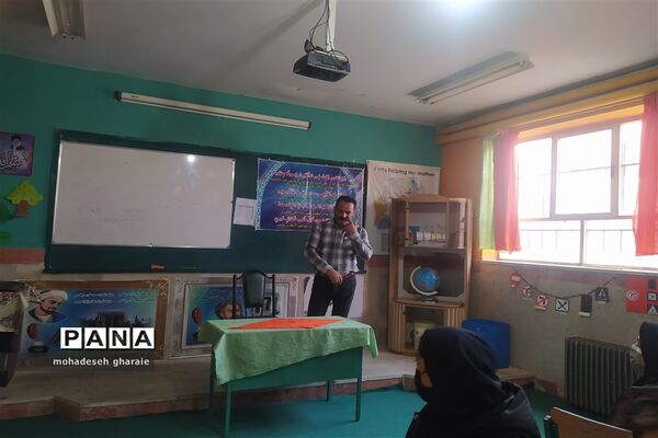 برگزاری کلاس آموزشی در زمینه بهداشت و تغذیه مناسب در دبیرستان نوشین بختیاری بخش جوادآباد