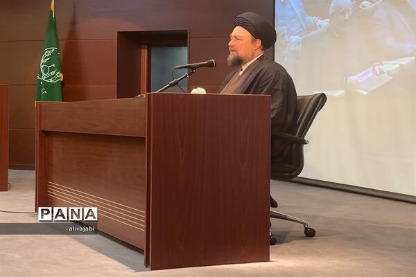 تجدیدمیثاق با اامام راحل در سالروز تاسیس نهضت سواد‌آموزی