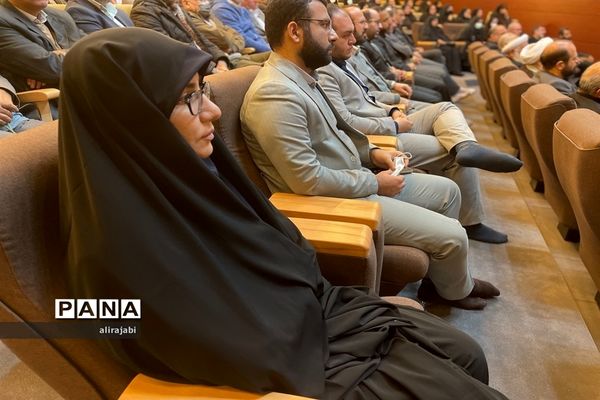 تجدیدمیثاق با اامام راحل در سالروز تاسیس نهضت سواد‌آموزی