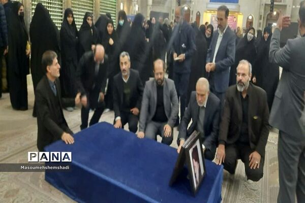 گرامیداشت هفته نهضت سوادآموزی در حرم مطهر امام خمینی(ره)