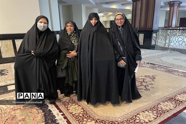 گرامیداشت هفته نهضت سوادآموزی در حرم مطهر امام خمینی(ره)