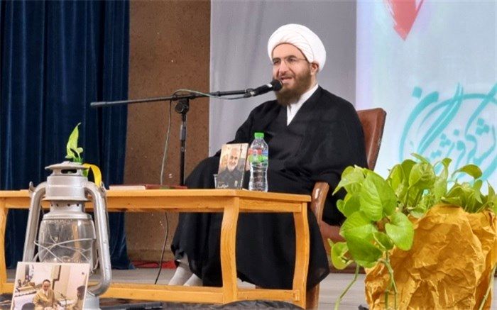 مبانی فکری و جهان‌بینی اعضا انجمن‌های اسلامی دانش‌آموزی، تقویت شود