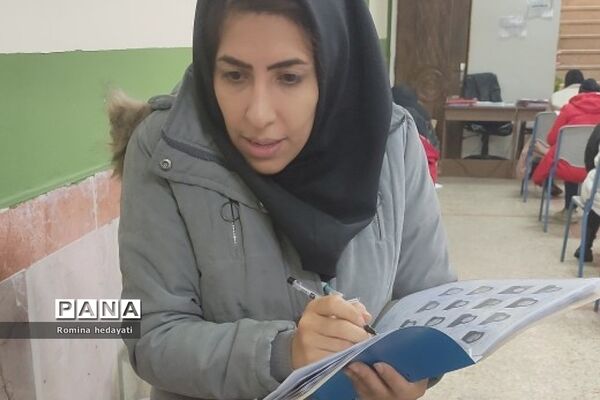 برگزاری منظم امتحانات دی‌ماه هنرستان مبتکران رودهن