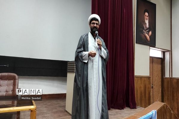 همایش دانش‌آموزان تراز انقلاب اسلامی در بوشهر