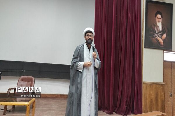 همایش دانش‌آموزان تراز انقلاب اسلامی در بوشهر