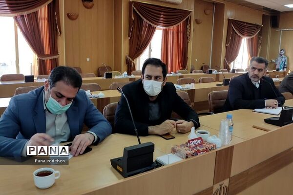 نشست مشترک کارگروه اشتغال و شورای مهارت در شهرستان دماوند
