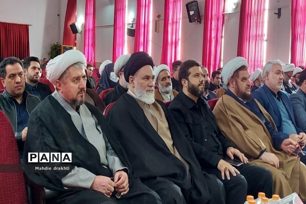 نشست روشنگری یوم الله ۹ دی در شهرستان بهارستان