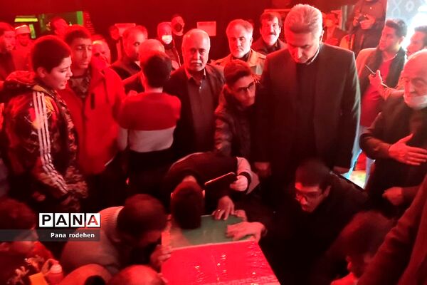 تشییع شهید گمنام در مسجد انصارالحسین رودهن