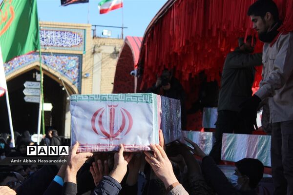 زمستان نایین با حضور کاروان اهالی بهشت، بهاری شد