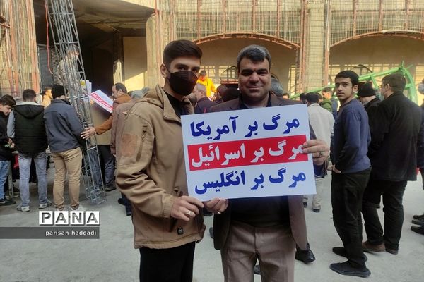 راهپیمایی دانش‌آموزان و مردم ولایتمدار شهرستان شهریار در روز ۹دی