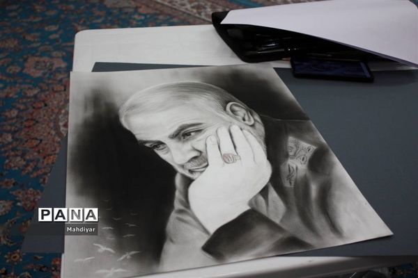مسابقه نقاشی دانش‌آموزی در سالگرد شهادت حاج قاسم سلیمانی