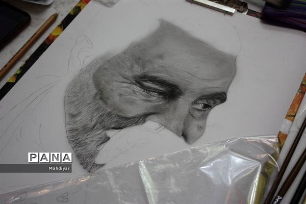 مسابقه نقاشی دانش‌آموزی در سالگرد شهادت حاج قاسم سلیمانی