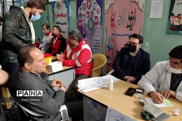 برپایی میزخدمت به صورت گسترده در بخش‌های شهرستان دماوند
