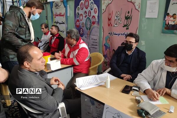 برپایی میزخدمت به صورت گسترده در بخش‌های شهرستان دماوند