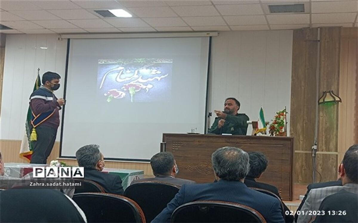تبیین راه شهدا، کلید حل مشکلات است