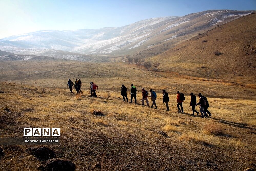کوهپیمایی مربیان سازمان دانش‌آموزی آذربایجان غربی