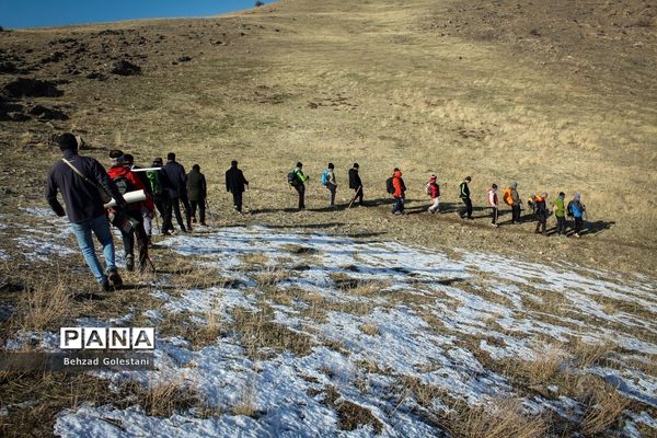 کوهپیمایی مربیان سازمان دانش‌آموزی آذربایجان غربی
