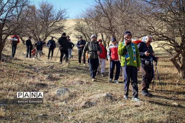 کوهپیمایی مربیان سازمان دانش‌آموزی آذربایجان غربی