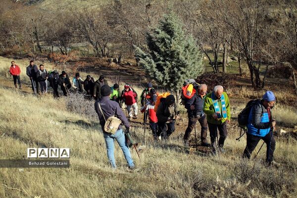 کوهپیمایی مربیان سازمان دانش‌آموزی آذربایجان غربی
