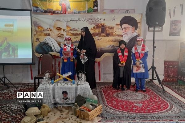 مراسم سومین ساگرد شهادت حاج قاسم سلیمانی توسط دانش‌آموزان دبستان شهید کمانی فشافویه