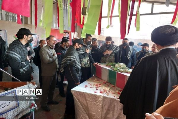 تشییع پیکر شهیدان گمنام در اداره آموزش و پرورش منطقه ۱۳