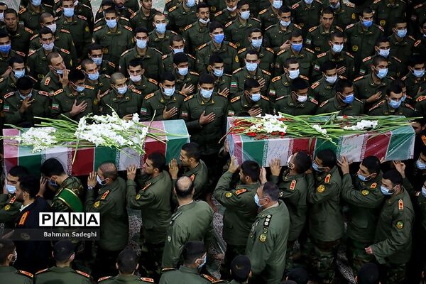 تشییع پیکر سه شهید گمنام در دانشگاه افسری امام علی(ع)