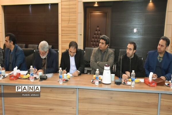 برگزاری نشست موسسان مدارس غیردولتی در صفادشت