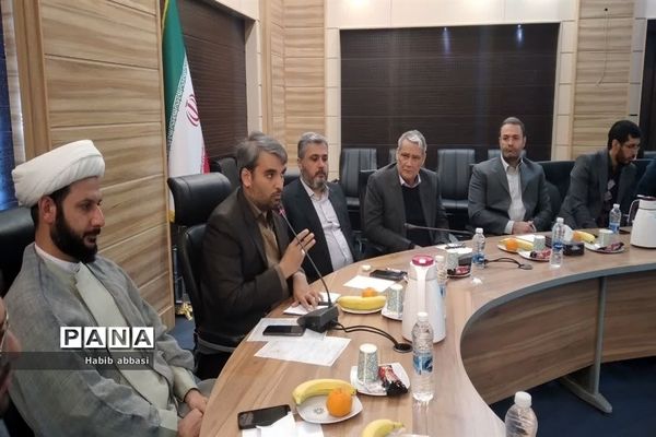 برگزاری نشست موسسان مدارس غیردولتی در صفادشت