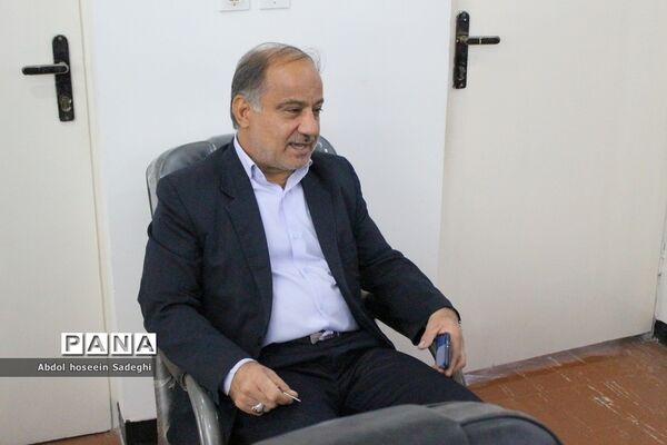 دیدار دانش‌آموزان تشکل‌های دانش‌آموزی با رئیس و کارکنان نهضت سوادآموزی استان بوشهر