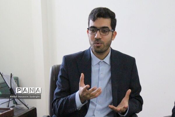 دیدار دانش‌آموزان تشکل‌های دانش‌آموزی با رئیس و کارکنان نهضت سوادآموزی استان بوشهر