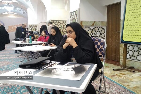 رویداد هنری با برگزاری نمایشگاه عکس و پوستر حاج قاسم سلیمانی در پیشوا