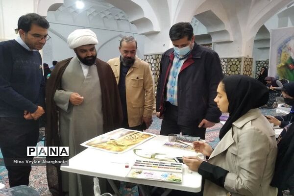 رویداد هنری با برگزاری نمایشگاه عکس و پوستر حاج قاسم سلیمانی در پیشوا