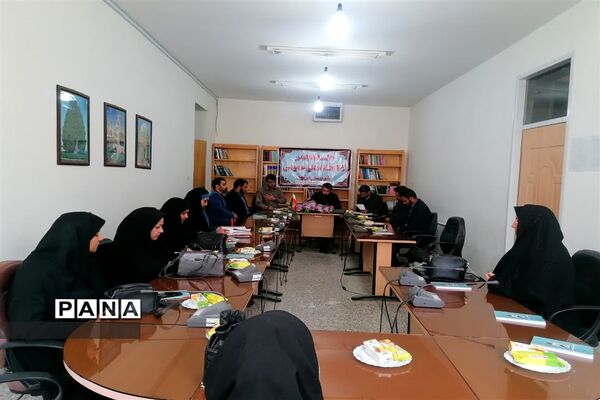 جلسه انجمن کتابخانه‌های عمومی شهرستان ابرکوه