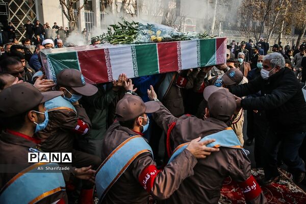 تشییع و خاکسپاری شهید گمنام در سازمان ثبت اسناد و املاک کشور