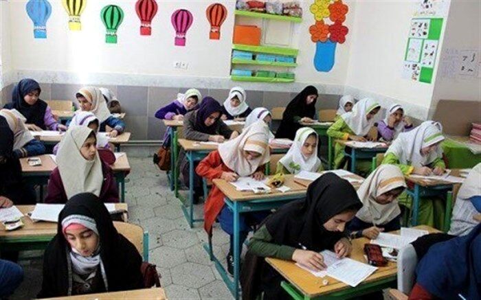 تکرار‌‌ مطالب‌‌ و‌‌ حضور‌‌ در‌‌ فضای‌‌ آموزشی‌‌، گامی‌‌ مثبت‌‌ برای ارتقا دانش‌آموزان‌‌ جهت یادگیری‌‌ زبان‌‌ خارجه‌‌ است‌
