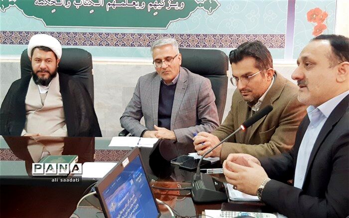 بررسی فعالیت‌ها و رویکردهای سواد آموزی در کلات