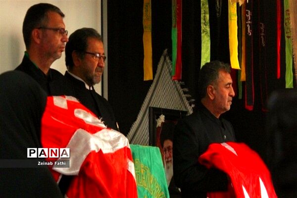 مراسم تشییع و خاکسپاری پیکر شهید گمنام در دبیرستان شاهد امام حسین(ع)